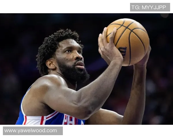 恩比德缺席训练乔治在昨日3v3后今日参与5v5对抗赛