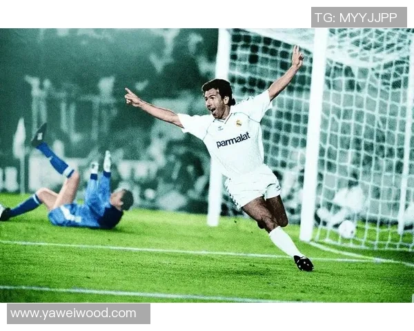 普斯卡什逝世19周年皇马官网致敬队史传奇射手