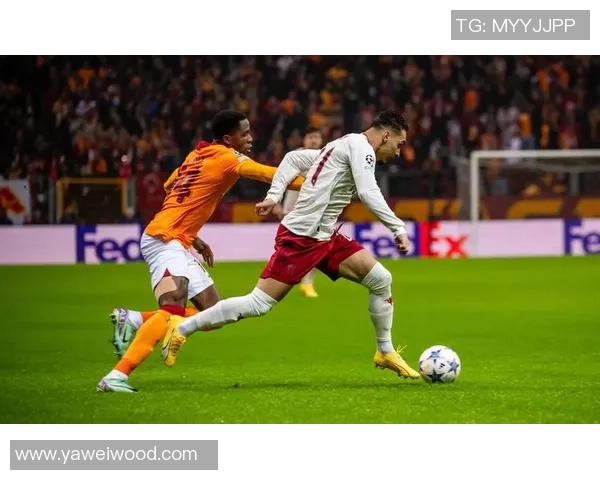 琼斯谈利马伤势恢复情况卢克肖在左中卫位置展现出良好状态 琼斯谈利马伤势恢复情况卢克肖在左中卫位置展现出良好状态