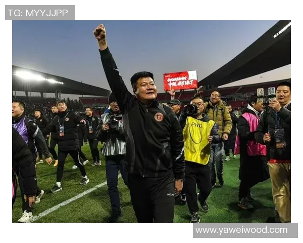 中甲第26轮前瞻辽宁铁人主帅李金羽携球员许东出席新闻发布会分享备战心得 中甲第26轮前瞻辽宁铁人主帅李金羽携球员许东出席新闻发布会分享备战心得