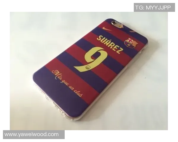 阿联酋企业拜访巴萨赠送定制iPhone17ProMax给全队球员