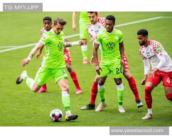 多特蒙德与沃尔夫斯堡争夺图卢兹后卫克雷斯维尔补强中卫阵容