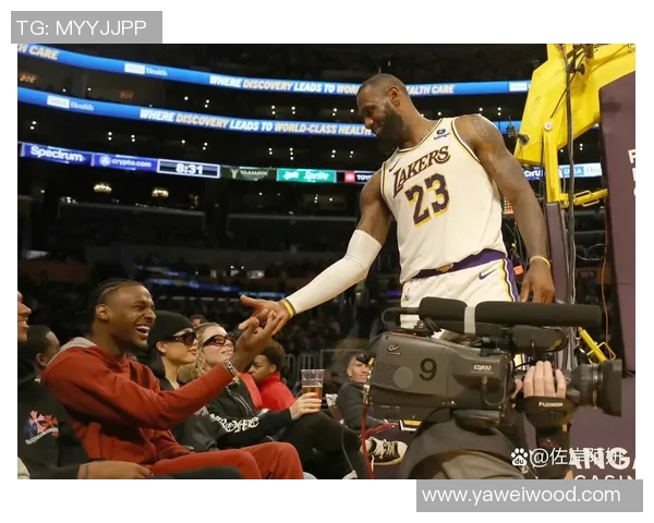 詹姆斯坚持训练与信念并肩作战期待重返赛场的坚定决心 詹姆斯坚持训练与信念并肩作战期待重返赛场的坚定决心